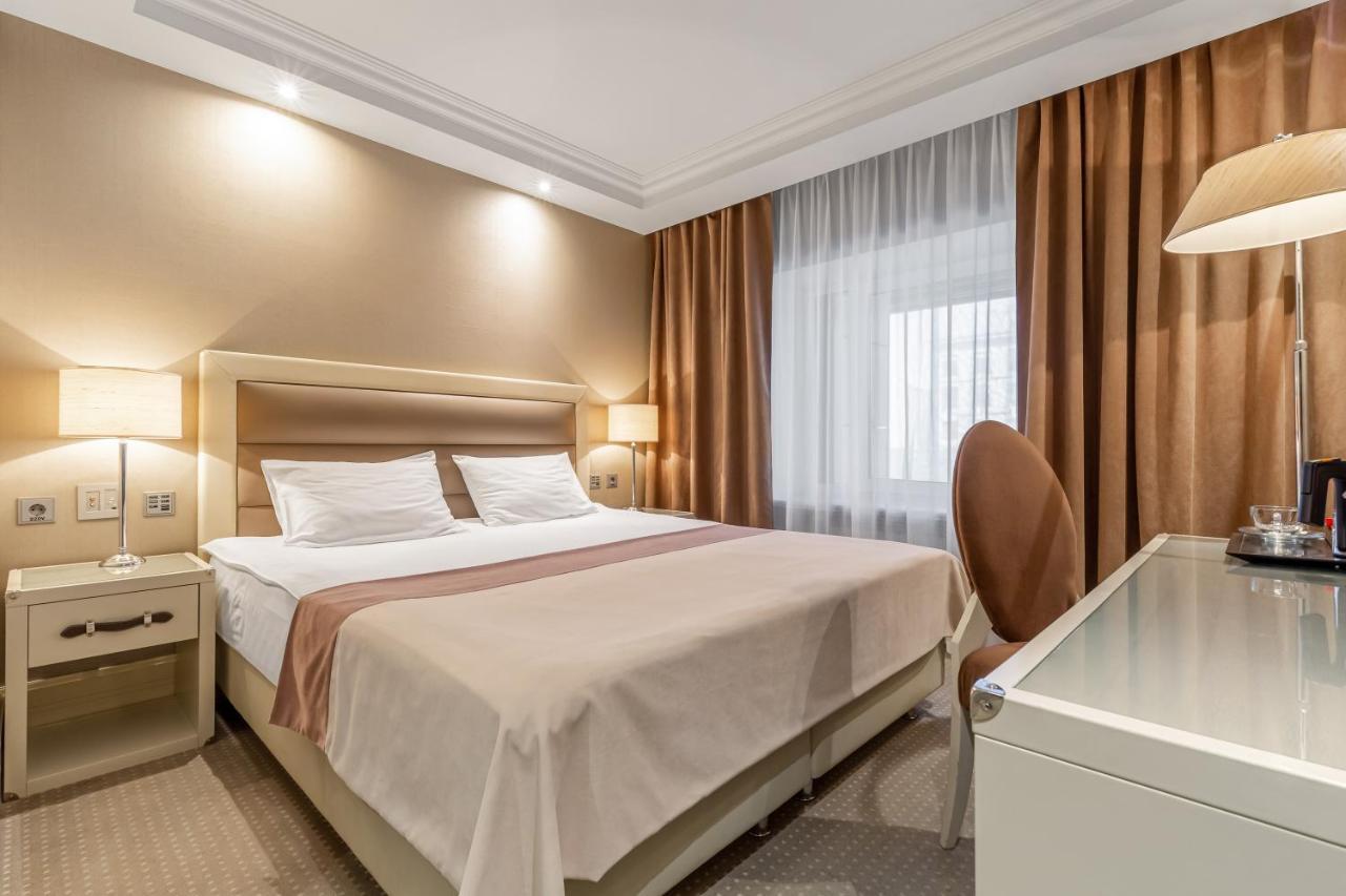 Maidan Palace Hotel Kyiv Exterior foto
